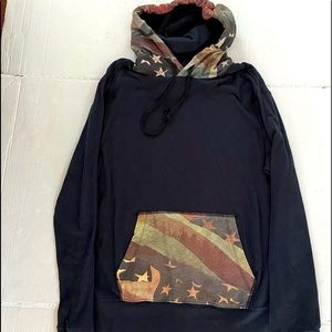 American Eagle Men’s Size Medium Classic Fit Lightweight Patriotic Hoodie